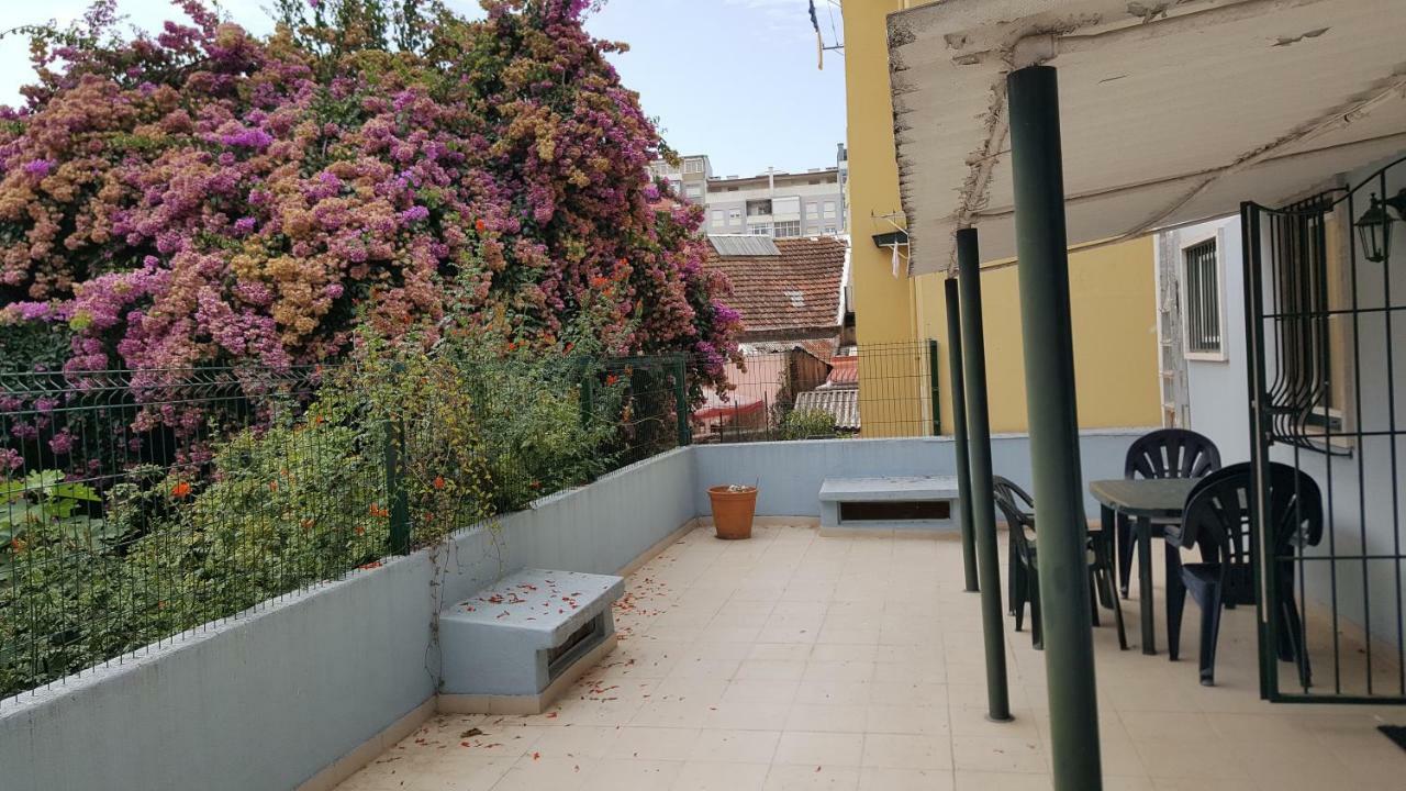 Grandmommy'S House - Traditional And Comfy Lisboan Apartment Exterior photo